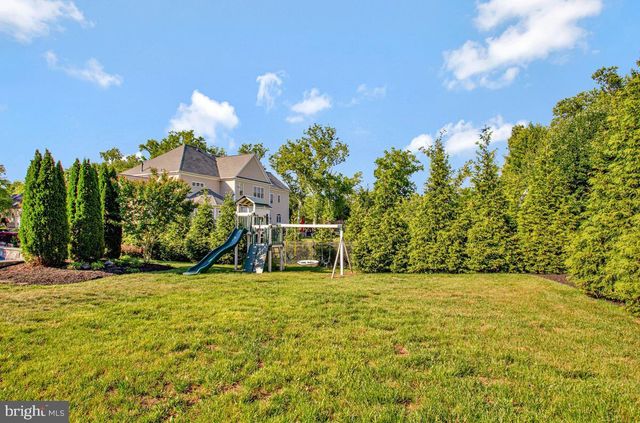 27 HUNTING CT, Edgewater, MD 21037