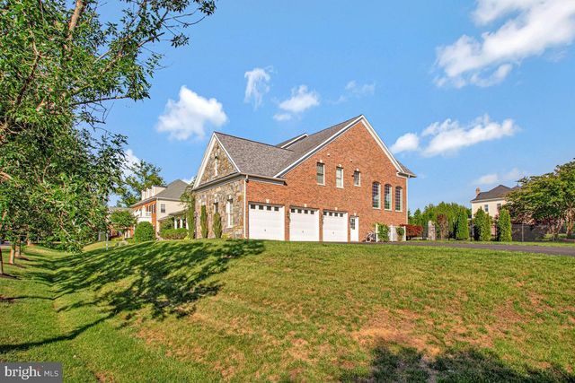 27 HUNTING CT, Edgewater, MD 21037