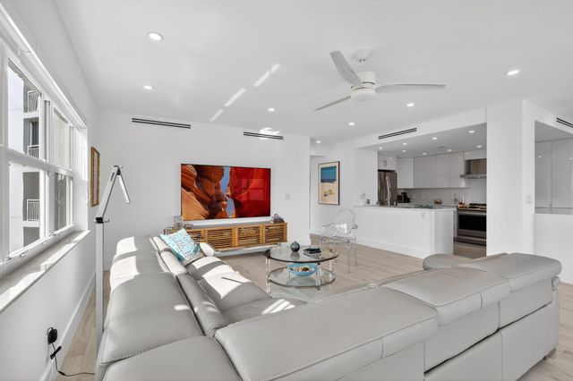 1000 Lowry Street 6j, Delray Beach, FL 33483