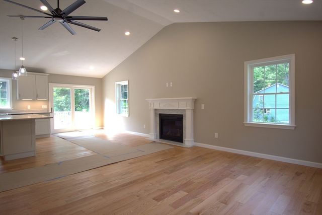 95 A.F. Putnam, Charlton, MA 01507