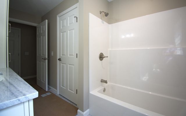 95 A.F. Putnam, Charlton, MA 01507
