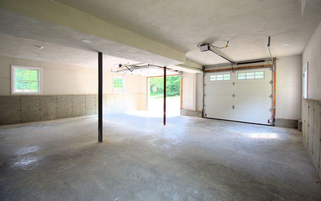 95 A.F. Putnam, Charlton, MA 01507