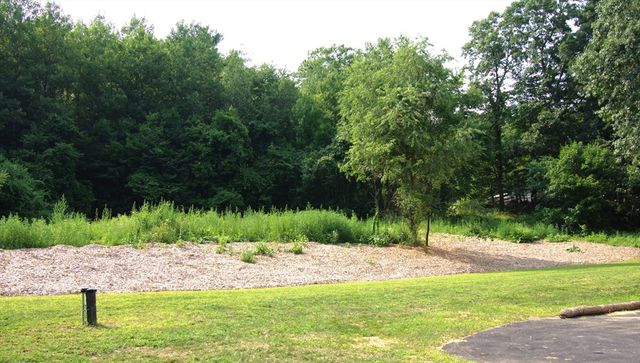 95 A.F. Putnam, Charlton, MA 01507