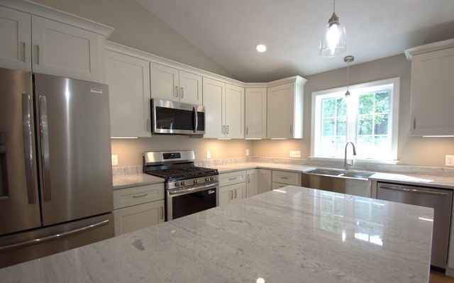 95 A.F. Putnam, Charlton, MA 01507