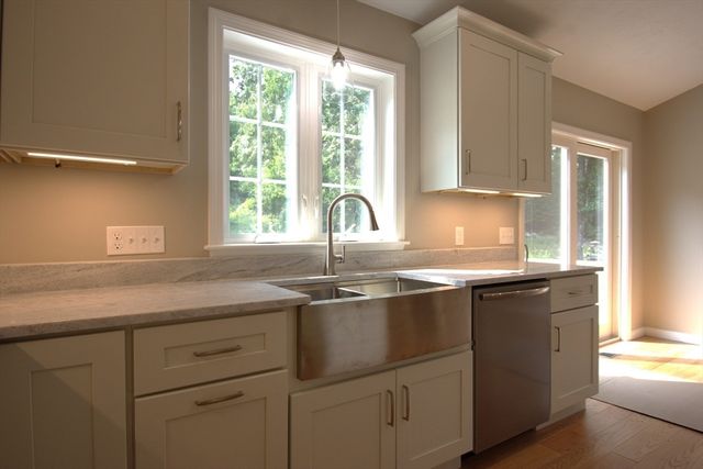 95 A.F. Putnam, Charlton, MA 01507