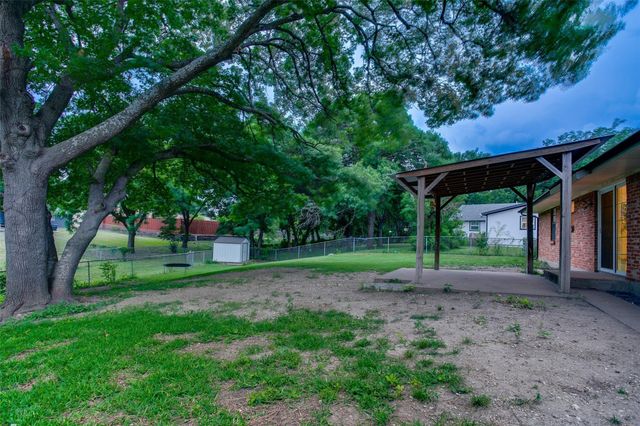 11123 Paddock Circle, Dallas, TX 75238