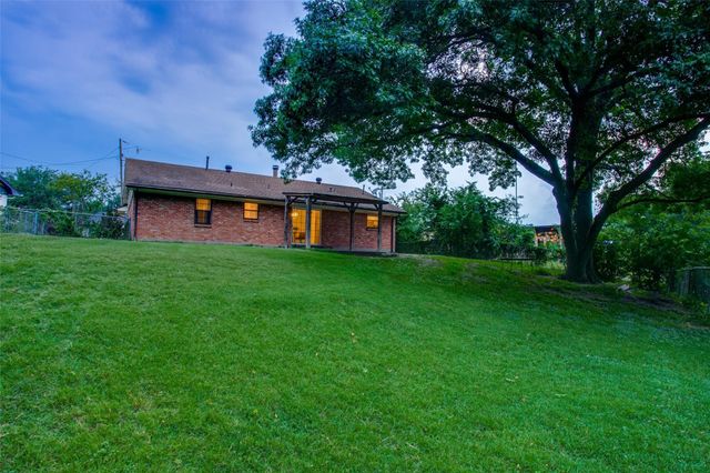 11123 Paddock Circle, Dallas, TX 75238