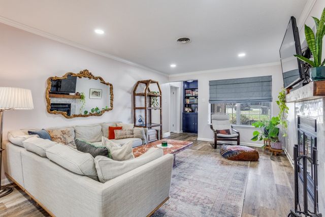 11123 Paddock Circle, Dallas, TX 75238