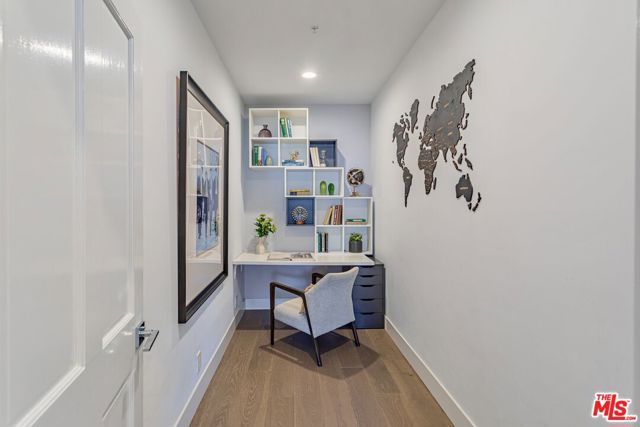 120 S Crescent Drive 304, Beverly Hills, CA 90212