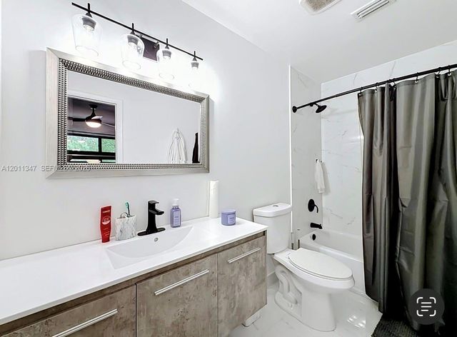 10375 Rue Vendome 4C, Pembroke Pines, FL 33026