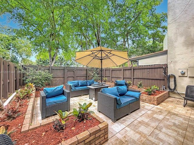 10375 Rue Vendome 4C, Pembroke Pines, FL 33026