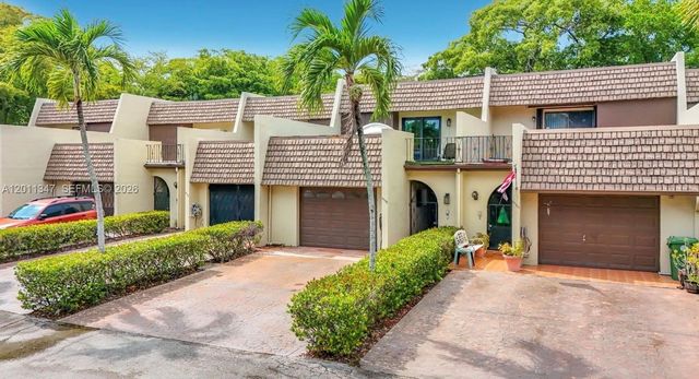 10375 Rue Vendome 4C, Pembroke Pines, FL 33026