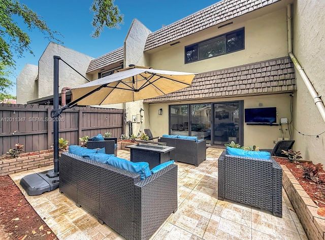 10375 Rue Vendome 4C, Pembroke Pines, FL 33026