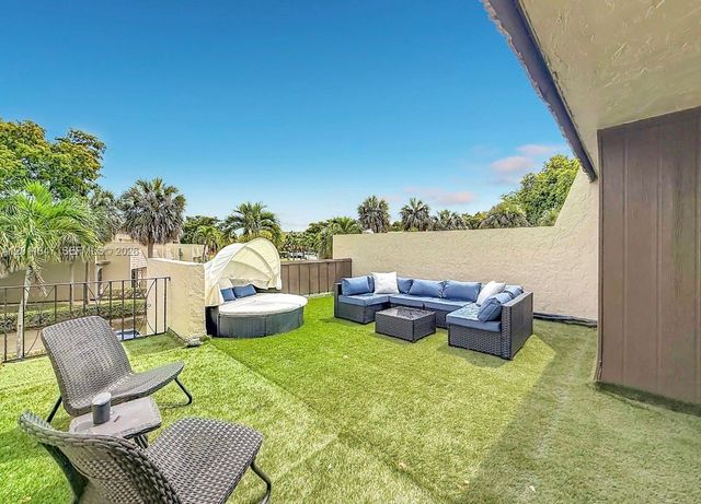 10375 Rue Vendome 4C, Pembroke Pines, FL 33026