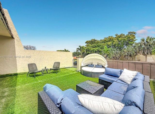 10375 Rue Vendome 4C, Pembroke Pines, FL 33026