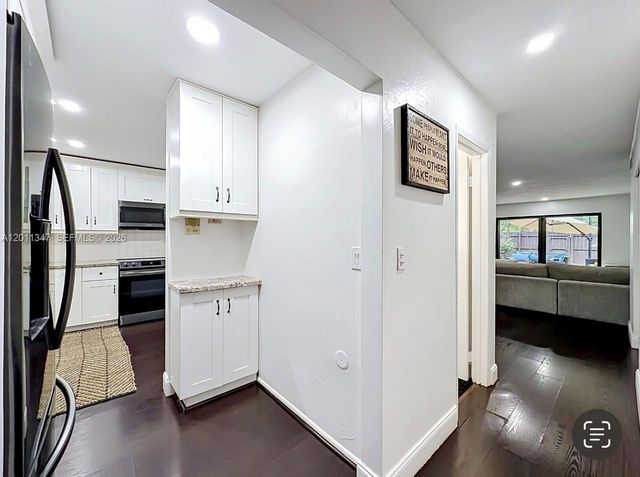 10375 Rue Vendome 4C, Pembroke Pines, FL 33026