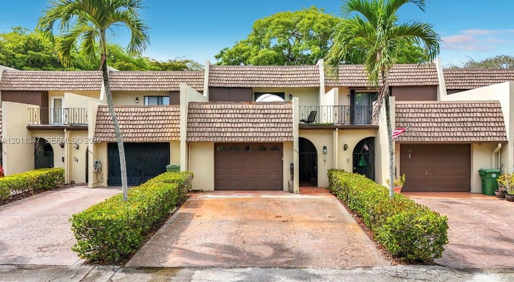 10375 Rue Vendome 4C, Pembroke Pines, FL 33026