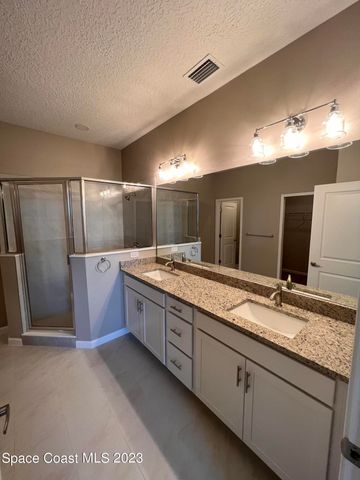 3930 Playa Del Sol Drive 204, Rockledge, FL 32955