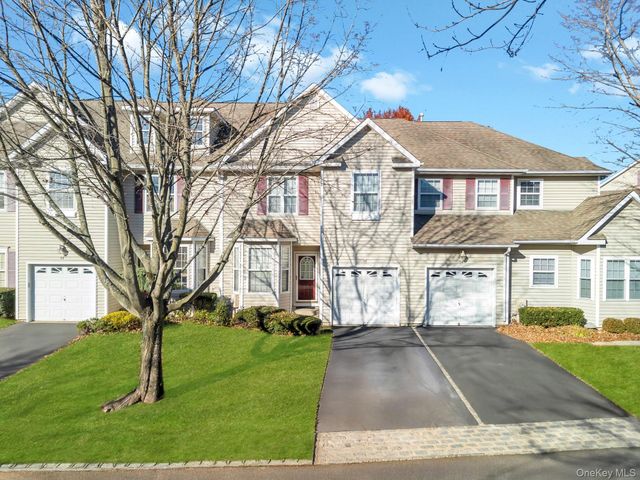 56 Snowdance Lane, Nesconset, NY 11787