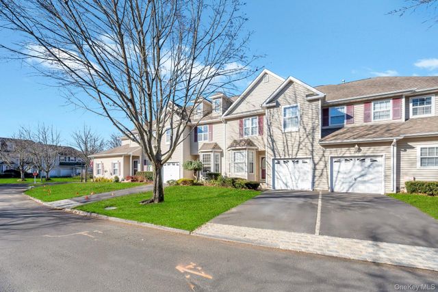 56 Snowdance Lane, Nesconset, NY 11787