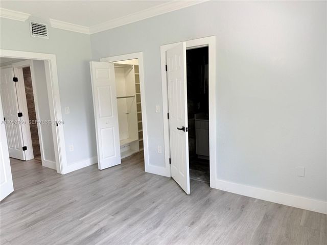 7330 NW 174th Ter 204, Hialeah, FL 33015