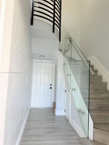 7330 NW 174th Ter 204, Hialeah, FL 33015