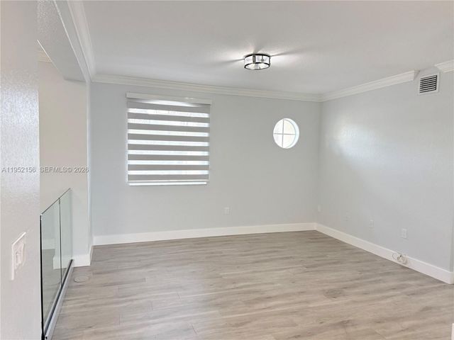 7330 NW 174th Ter 204, Hialeah, FL 33015