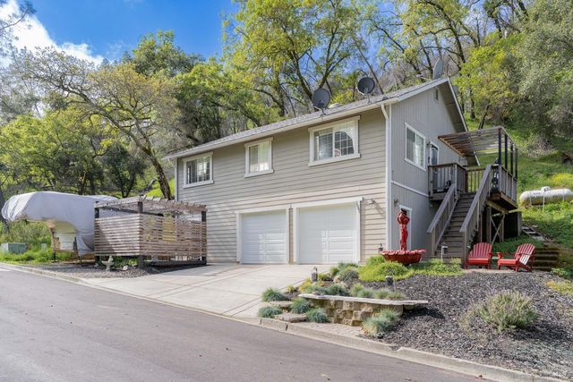 1081 Arroyo Grande Dr, Napa, CA 94558