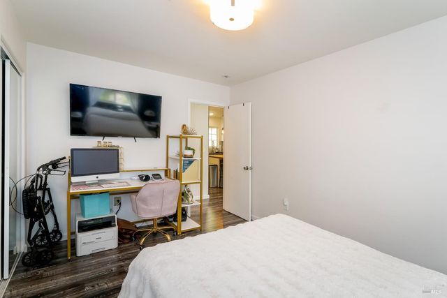 1081 Arroyo Grande Dr, Napa, CA 94558