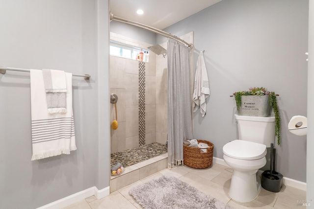 1081 Arroyo Grande Dr, Napa, CA 94558