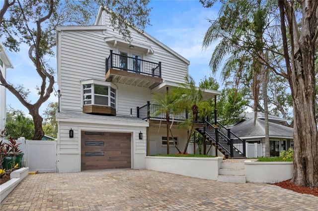 3232 W OAKELLAR AVENUE, Tampa, FL 33611