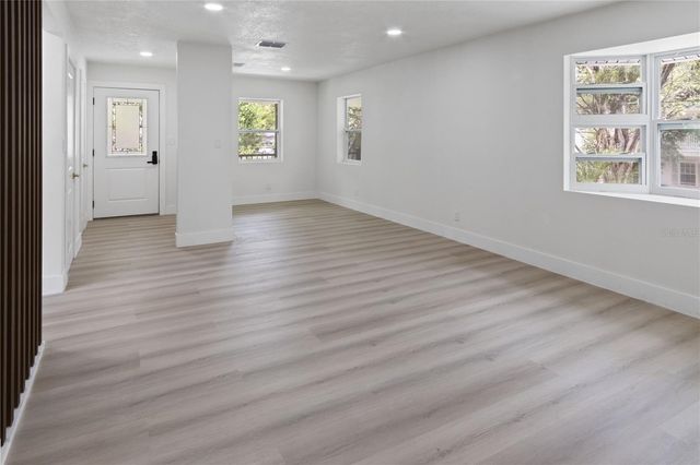 3232 W OAKELLAR AVENUE, Tampa, FL 33611
