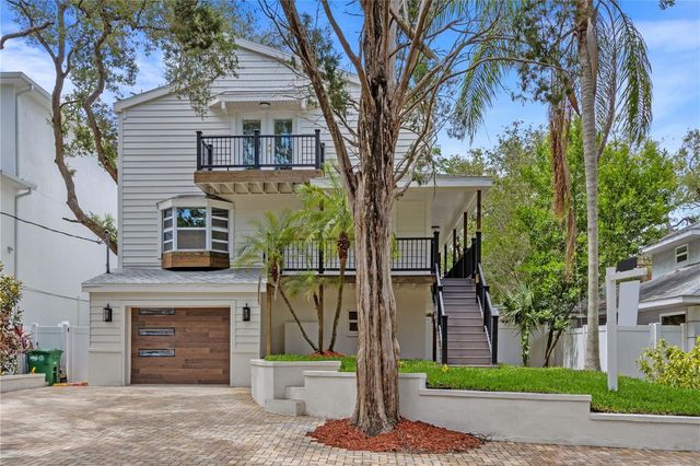 3232 W OAKELLAR AVENUE, Tampa, FL 33611
