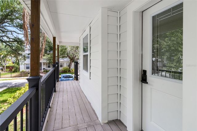 3232 W OAKELLAR AVENUE, Tampa, FL 33611
