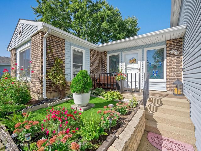 96 Brookside Drive, Glendale Heights, IL 60139