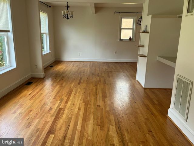 30 ELM ST, Harpers Ferry, WV 25425