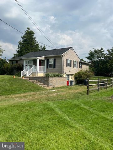30 ELM ST, Harpers Ferry, WV 25425
