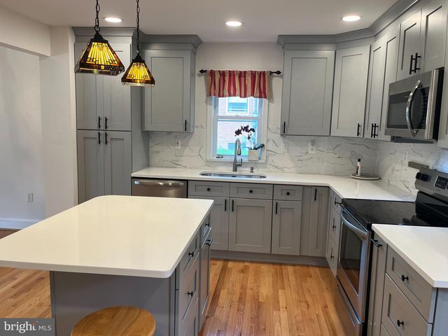 30 ELM ST, Harpers Ferry, WV 25425