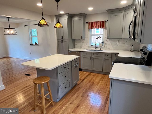 30 ELM ST, Harpers Ferry, WV 25425