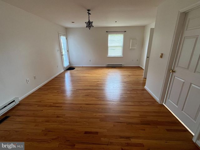 30 ELM ST, Harpers Ferry, WV 25425