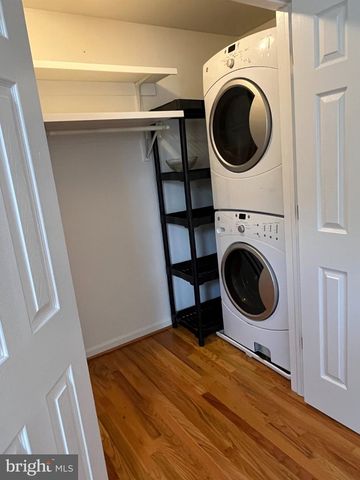 30 ELM ST, Harpers Ferry, WV 25425