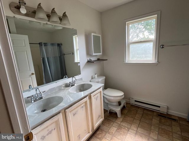 30 ELM ST, Harpers Ferry, WV 25425