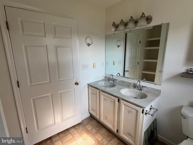 30 ELM ST, Harpers Ferry, WV 25425