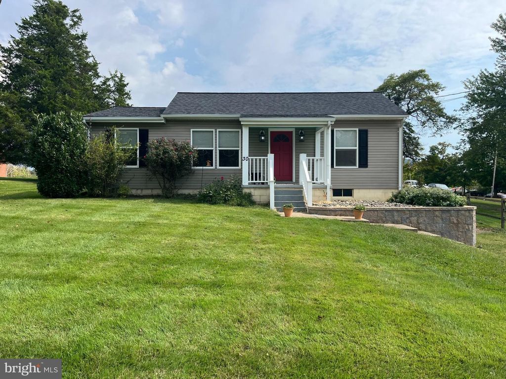 30 ELM ST, Harpers Ferry, WV 25425