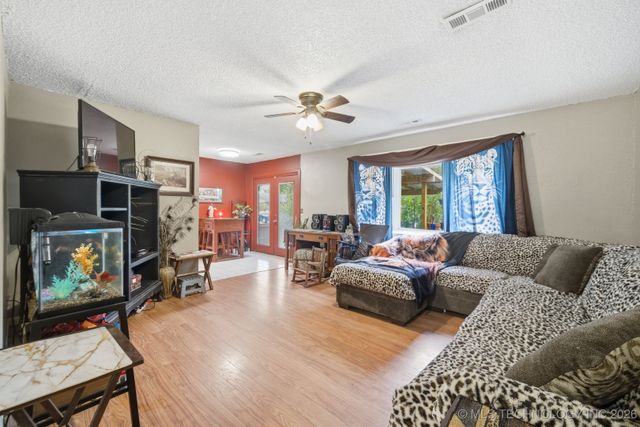 711 W 29th Street, Sand Springs, OK 74063