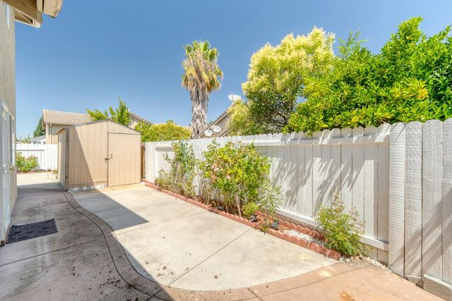 7953 Pearl Drop Ct, Antelope, CA 95843