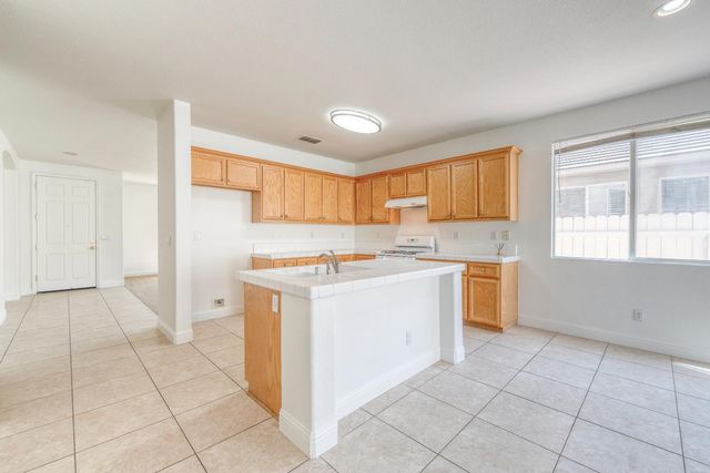 7953 Pearl Drop Ct, Antelope, CA 95843