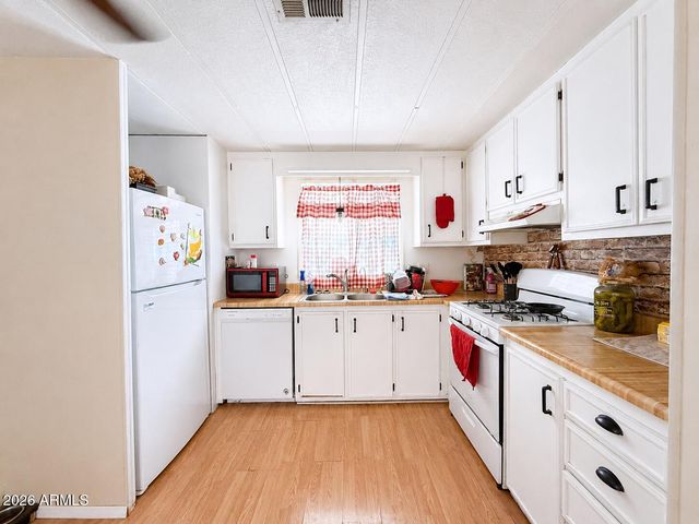 9501 E BROADWAY Road 77, Mesa, AZ 85208