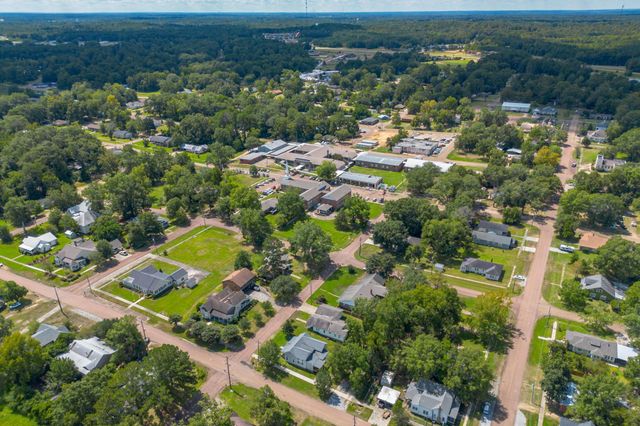 203 S 3rd, Collins, MS 39428