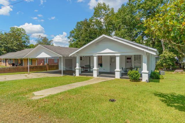 203 S 3rd, Collins, MS 39428